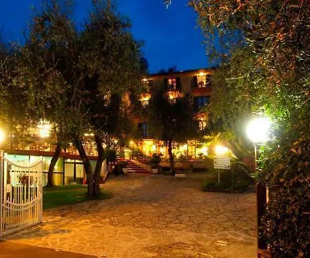 Szálloda Rabay Brenzone sul Garda