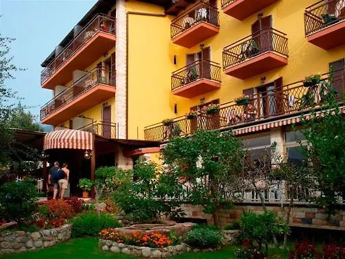 Rabay 브렌조네 술 가르다