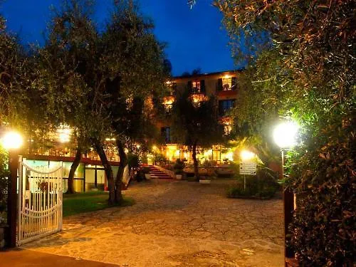 酒店 雷贝酒店 布雷佐内加尔达