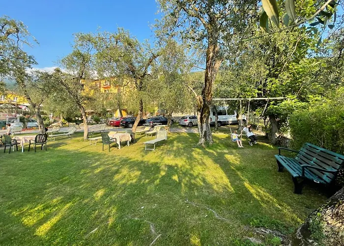 雷贝酒店 酒店 布雷佐内加尔达